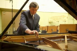 Stefan Pilcer - Stroiciel fortepianów